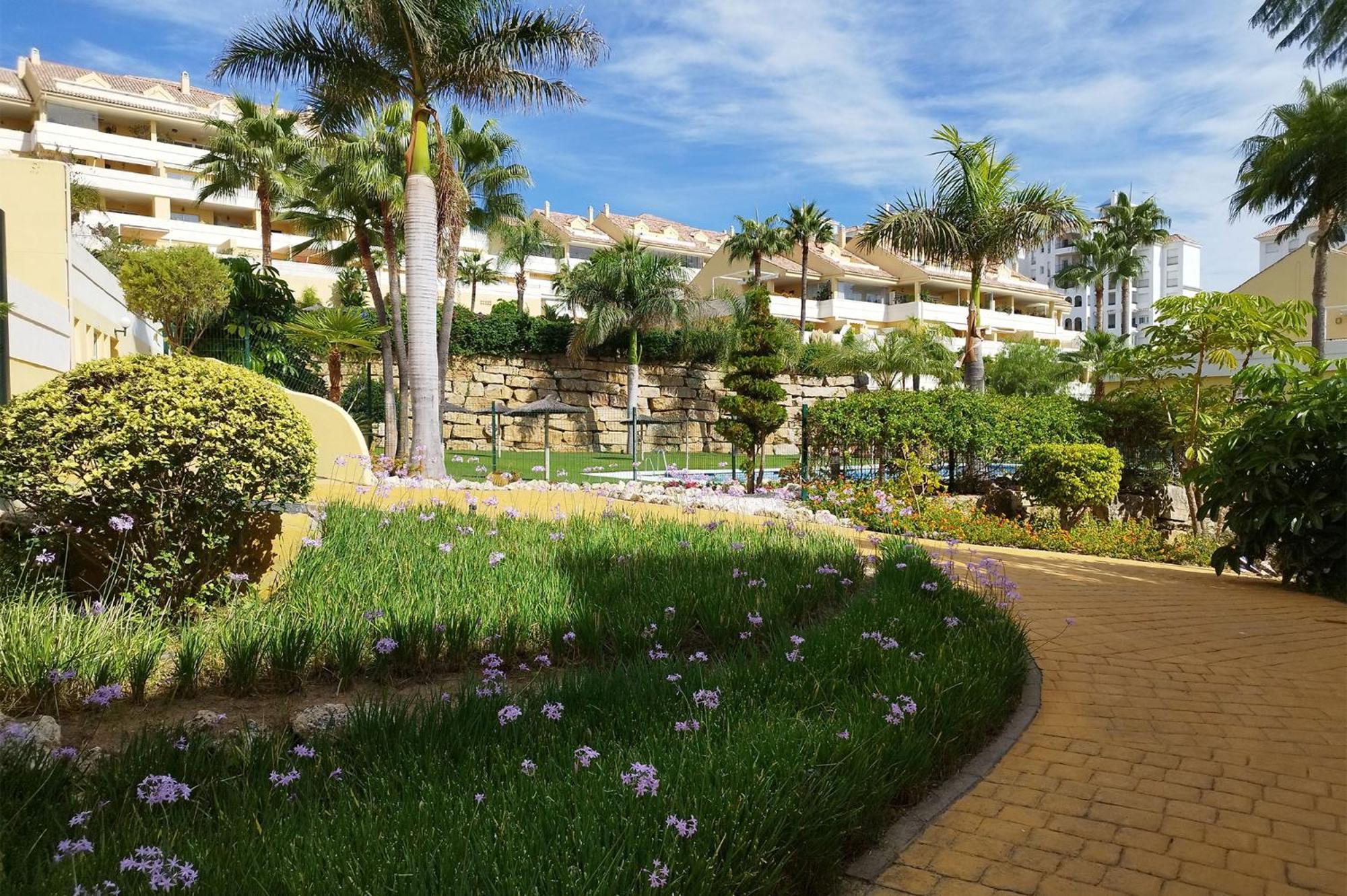 Puertosol 2 Apartment Естепона Екстериор снимка