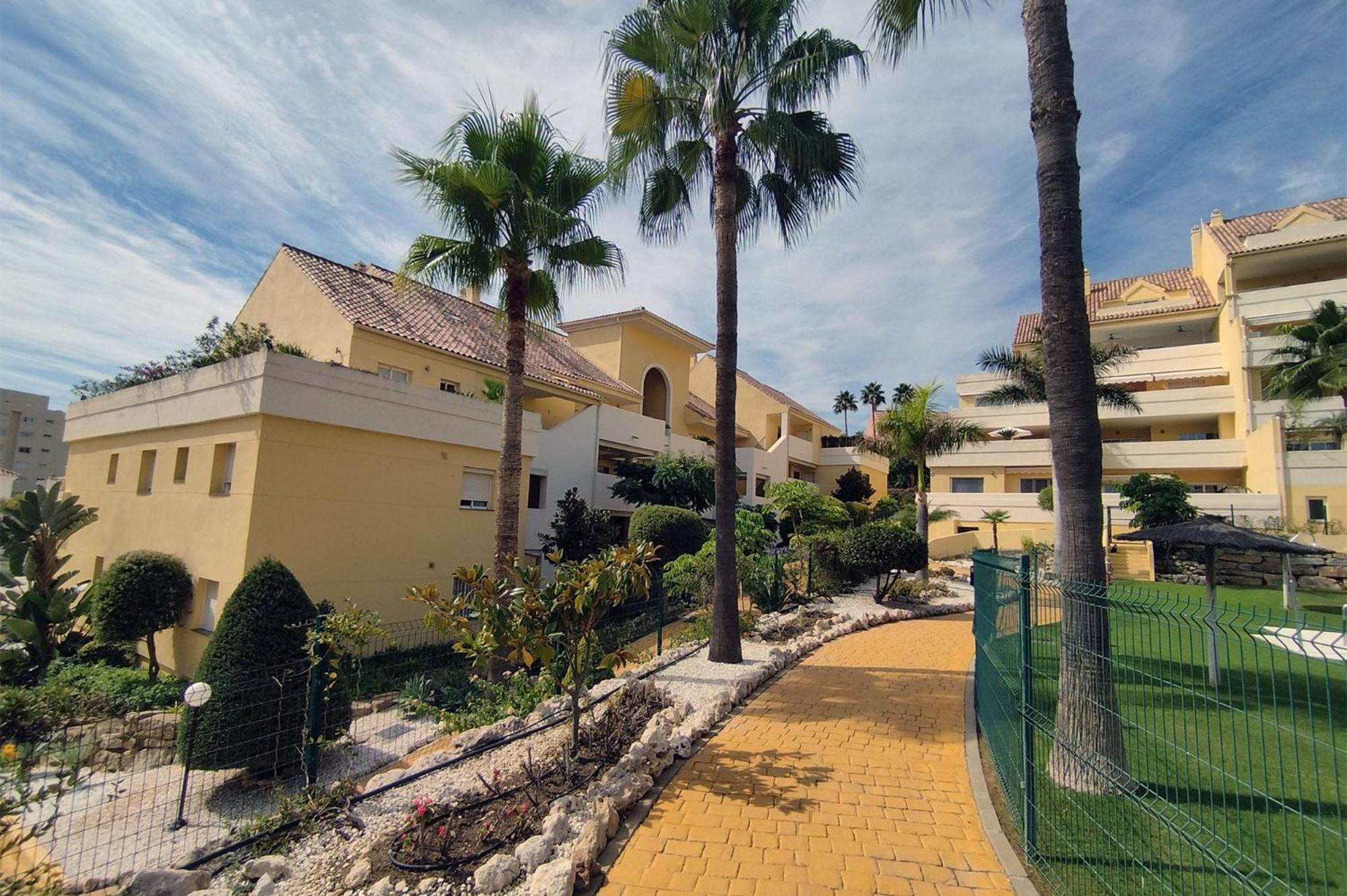 Puertosol 2 Apartment Естепона Екстериор снимка