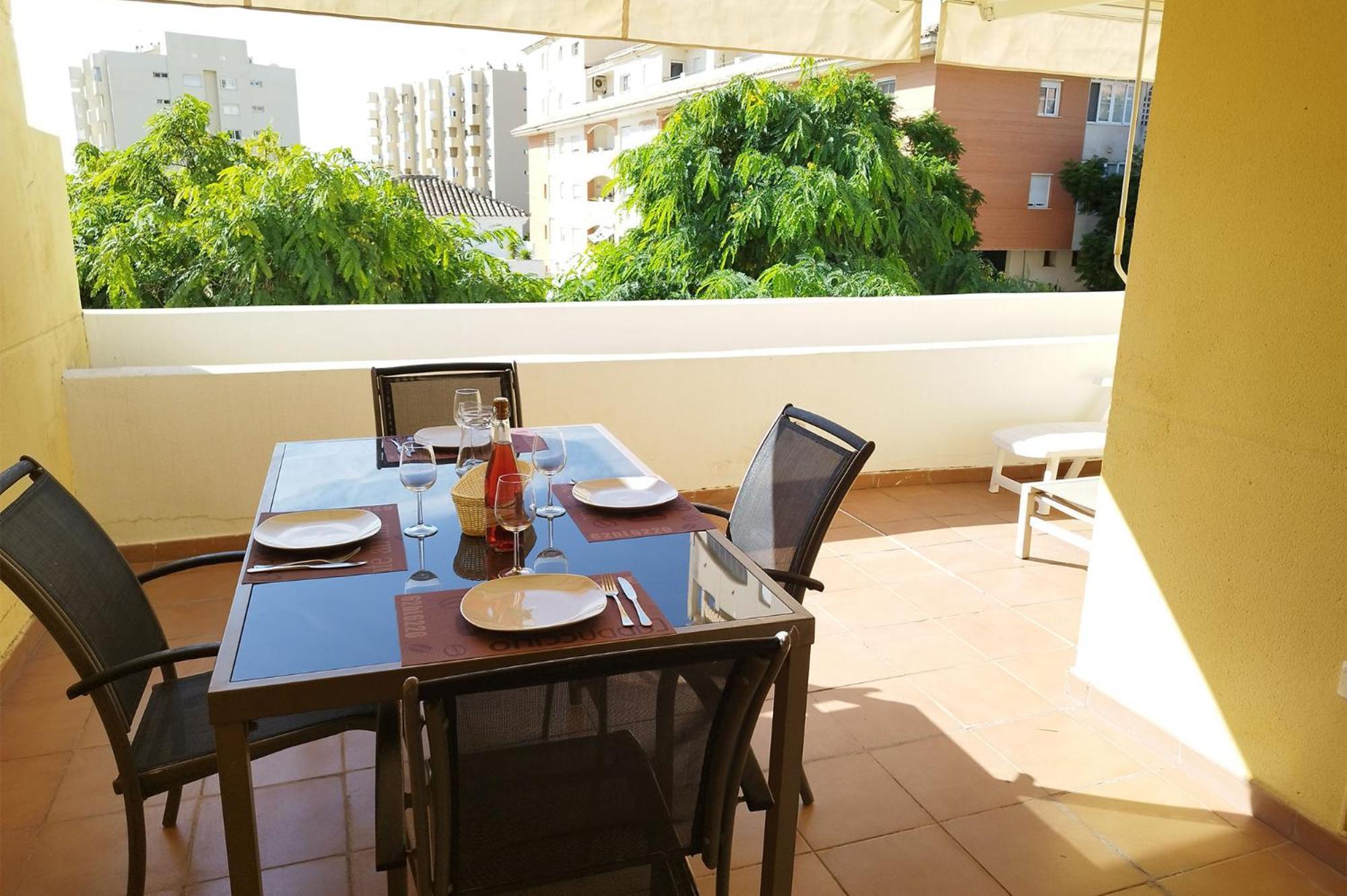 Puertosol 2 Apartment Естепона Екстериор снимка