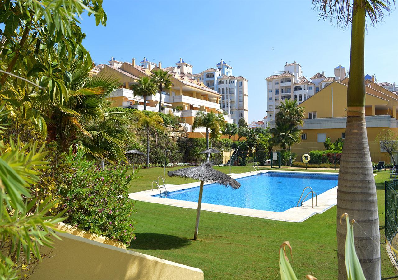 Puertosol 2 Apartment Естепона Екстериор снимка